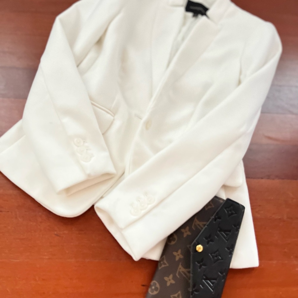 Banana Republic White wool Blazer!